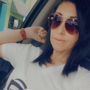 Meet your Posher, Sandra